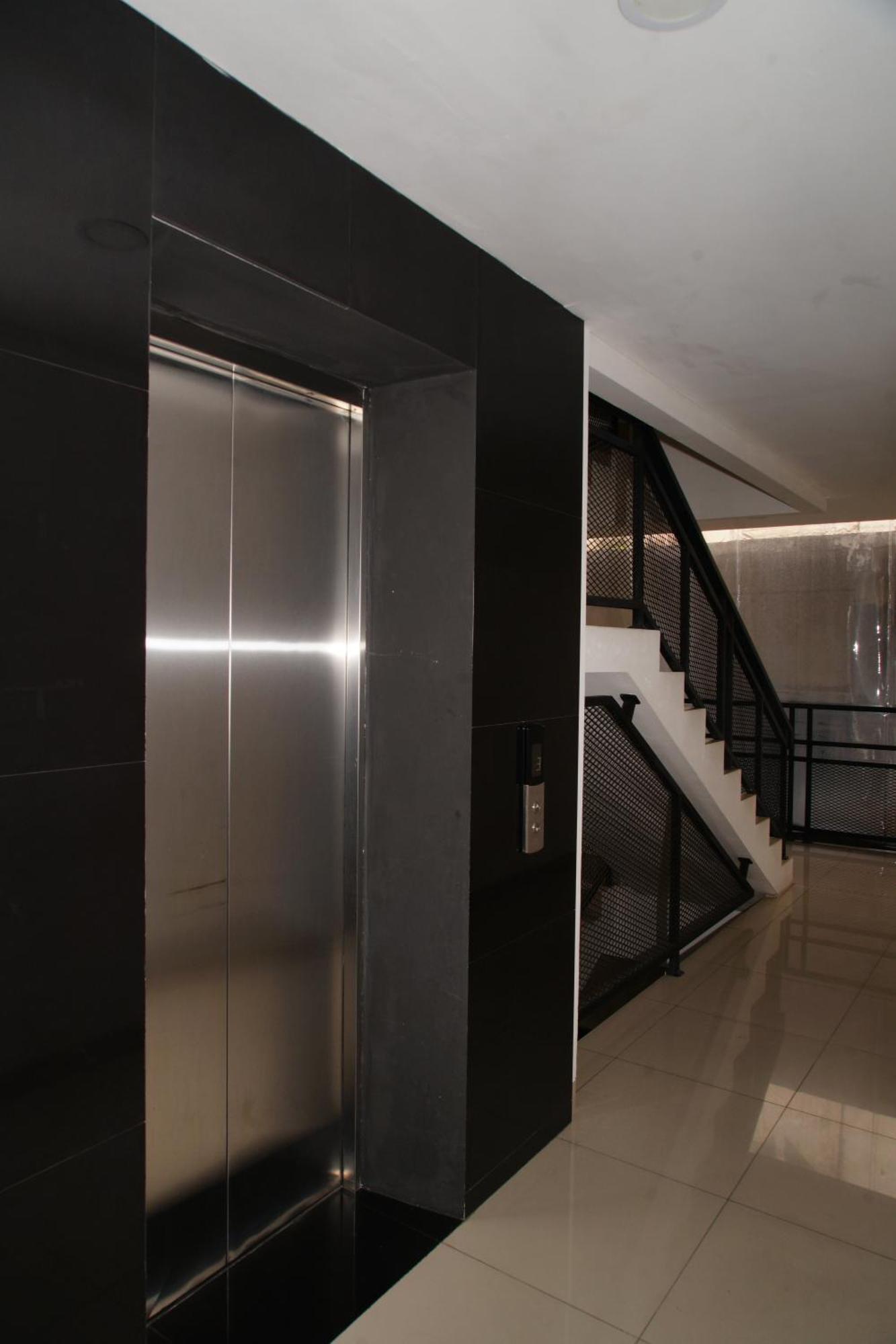 Residence T63 By Shm Jakarta Eksteriør billede